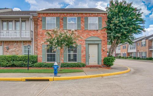 402 Bendwood Dr, Houston, TX, 77024-4805 | Card Image