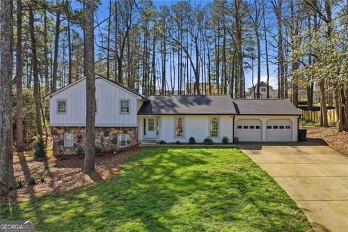 1562 Hillhaven Dr, Marietta, GA, 30062-3010 | Card Image
