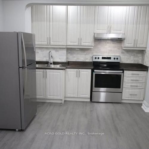 01-297 Cumberland Avenue, Hamilton, ON, L8M2A3 | Card Image