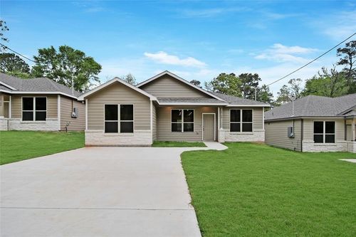 20142 Parkway Ln, Montgomery, TX, 77356-4900 | Card Image