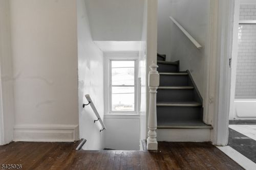 410 Chadwick Ave, Newark, NJ, 07112-2120 | Card Image