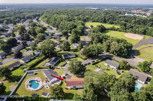 6 Bates Ct, Parlin, NJ, 08859-1246 | Card Image