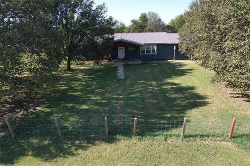 513 E Monroe St, Maud, OK, 74854-2519 | Card Image