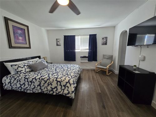apt-12-2305 Monroe St, Hollywood, FL, 33020-7071 | Card Image