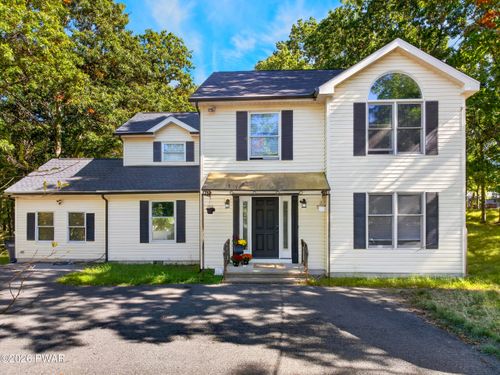 4555 Pine Ridge Drive W, Bushkill, PA, 18324 | Card Image