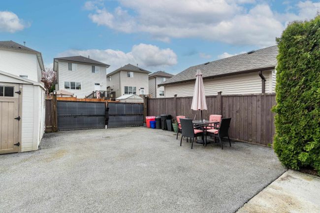 24328 102 A Avenue, House other with 4 bedrooms, 3 bathrooms and 4 parking in Maple Ridge BC | Image 34
