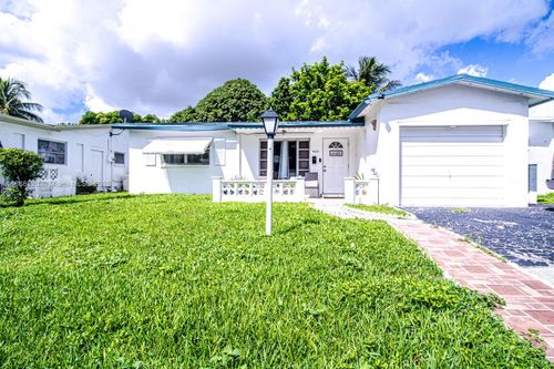 4231 Nw 49th Ave, Lauderdale Lakes, FL, 33319-4656 | Card Image