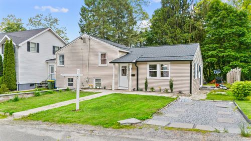 113 Devonwood Dr, Waterbury, CT, 06708-2324 | Card Image