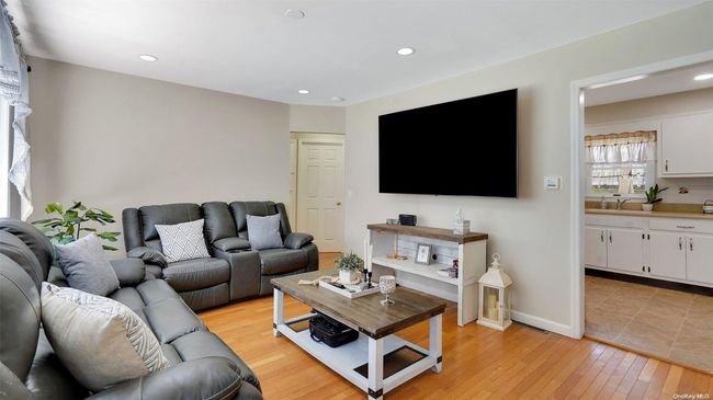 159 Ohls St, House other with 3 bedrooms, 1 bathrooms and null parking in Patchogue NY | Image 7