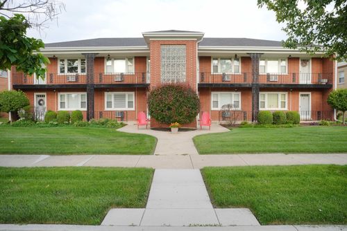 e-1427 Homestead Rd, La Grange Park, IL, 60526-1172 | Card Image