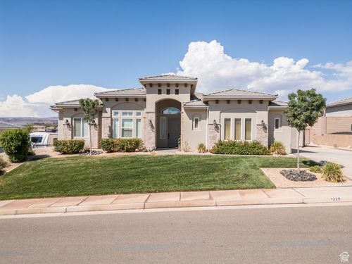 1229 E Black Brush Dr, Washington, UT, 84780-3153 | Card Image