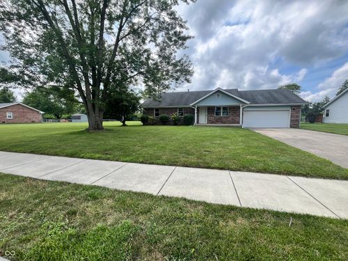374 S Baldwin St, Bargersville, IN, 46106-8403 | Card Image