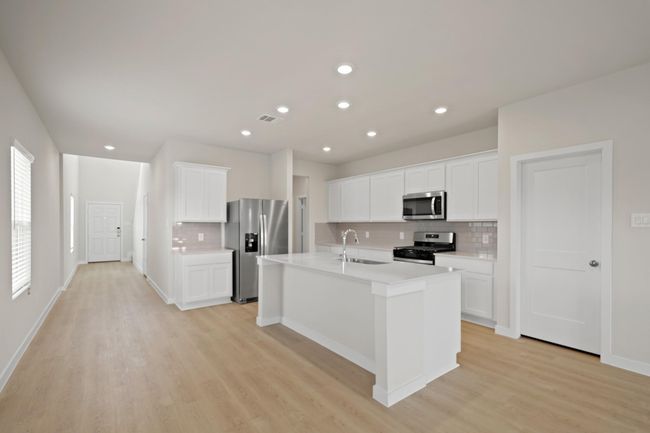7815 Ruth Ravine Ct, House other with 5 bedrooms, 3 bathrooms and 2 parking in Spring TX | Image 4