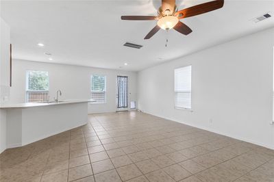 19007 Barnesdale Court, House other with 3 bedrooms, 2 bathrooms and null parking in Houston TX | Image 3