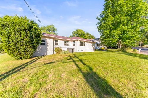 1010 N High St, Winchester, TN, 37398-1032 | Card Image