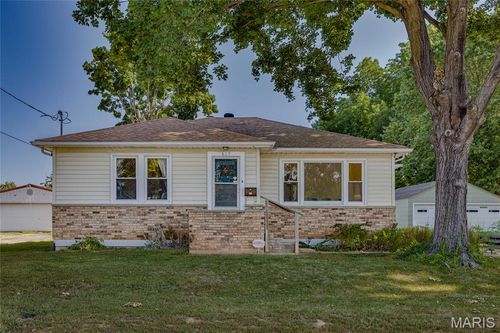 619 E College St, Farmington, MO, 63640-1301 | Card Image