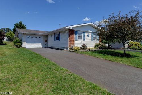 40 Sidney Ct, Brick, NJ, 08724-2453 | Card Image