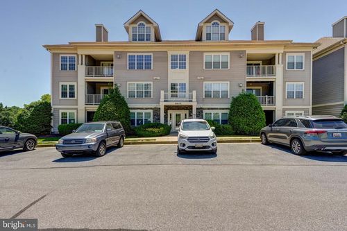 102-8905 Stone Creek Pl, PIKESVILLE, MD, 21208-1091 | Card Image