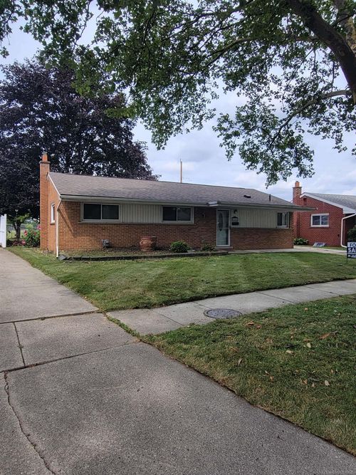 32101 Saint Annes Dr, Warren, MI, 48092-3851 | Card Image
