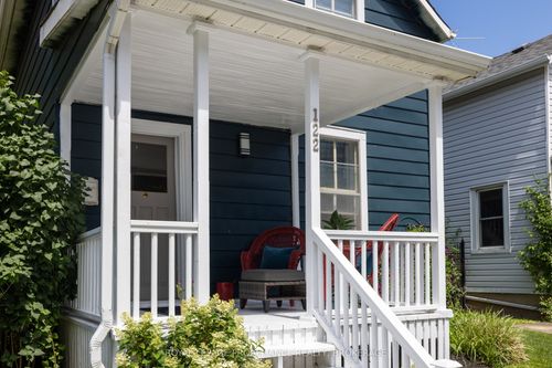 122 South St, Gananoque, ON, K7G1A2 | Card Image