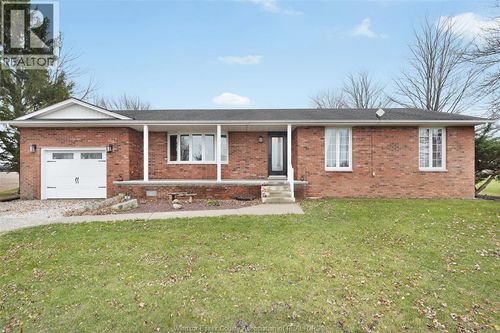 527 County Rd 42, Windsor, ON, N8N2L9 | Card Image