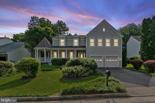 6015 Forest Run Dr, CLIFTON, VA, 20124-2317 | Card Image