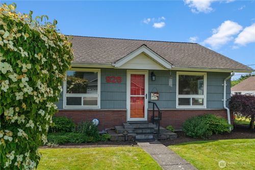926 6th Ave Sw, Puyallup, WA, 98371-5732 | Card Image
