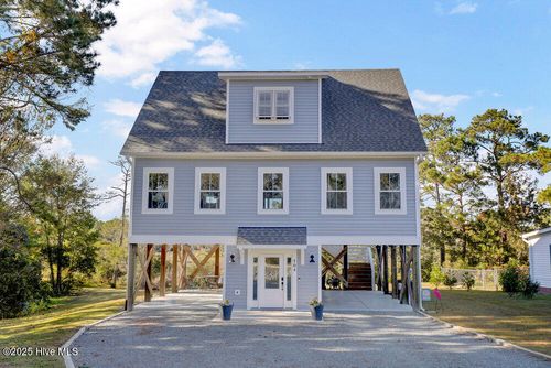 504 Creek Dr, Hampstead, NC, 28443-8821 | Card Image