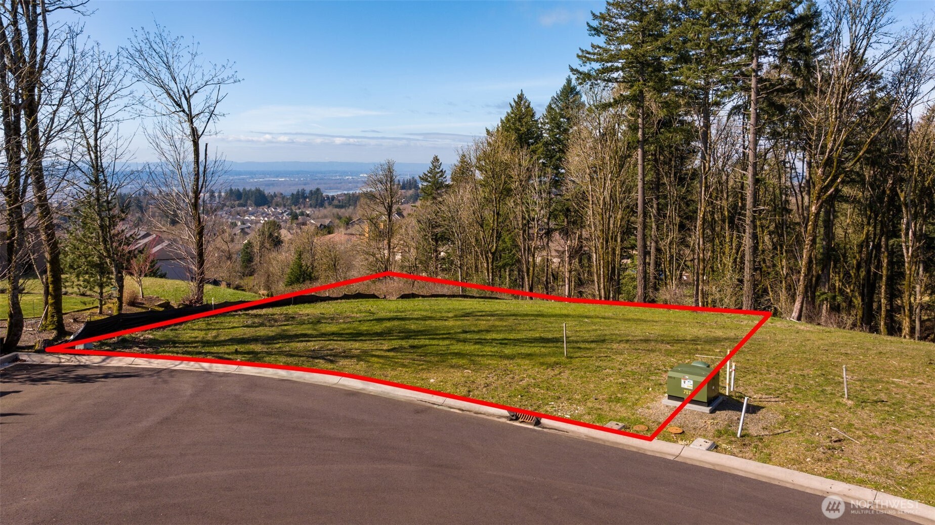 Land in Camas 4