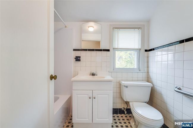 10 5 Th St, Home with 4 bedrooms, 2 bathrooms and null parking in Ridgefield Park NJ | Image 27