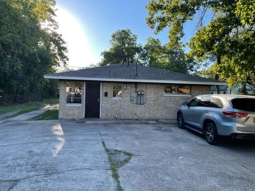 5603 Pickfair St, Houston, TX, 77026-1837 | Card Image
