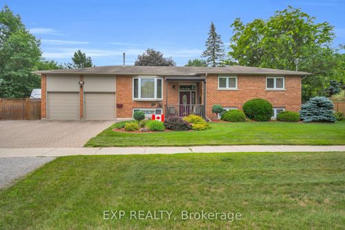 113 Oriole Dr, Holland Landing, ON, L9N1H1 | Card Image
