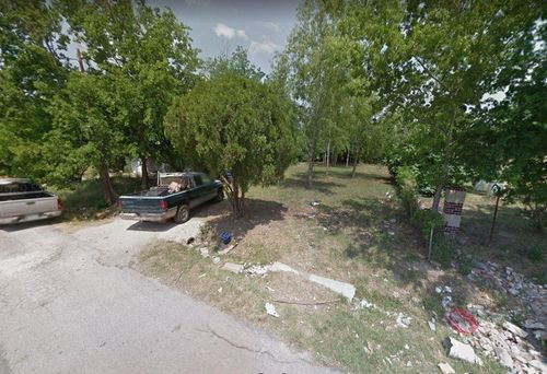 2910 Staples St, Houston, TX, 77026-5643 | Card Image