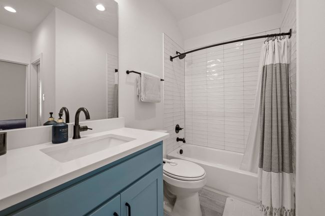 1002 Meadow Bend Loop N, House other with 4 bedrooms, 5 bathrooms and null parking in Grapevine TX | Image 32