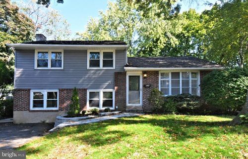 609 Mansfield Rd, Willow Grove, PA, 19090-1307 | Card Image