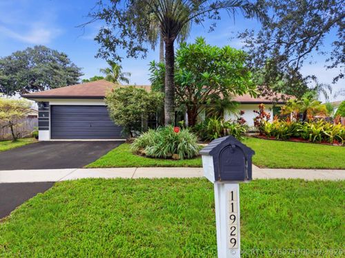 11929 Sw 56th St, Cooper City, FL, 33330-3318 | Card Image