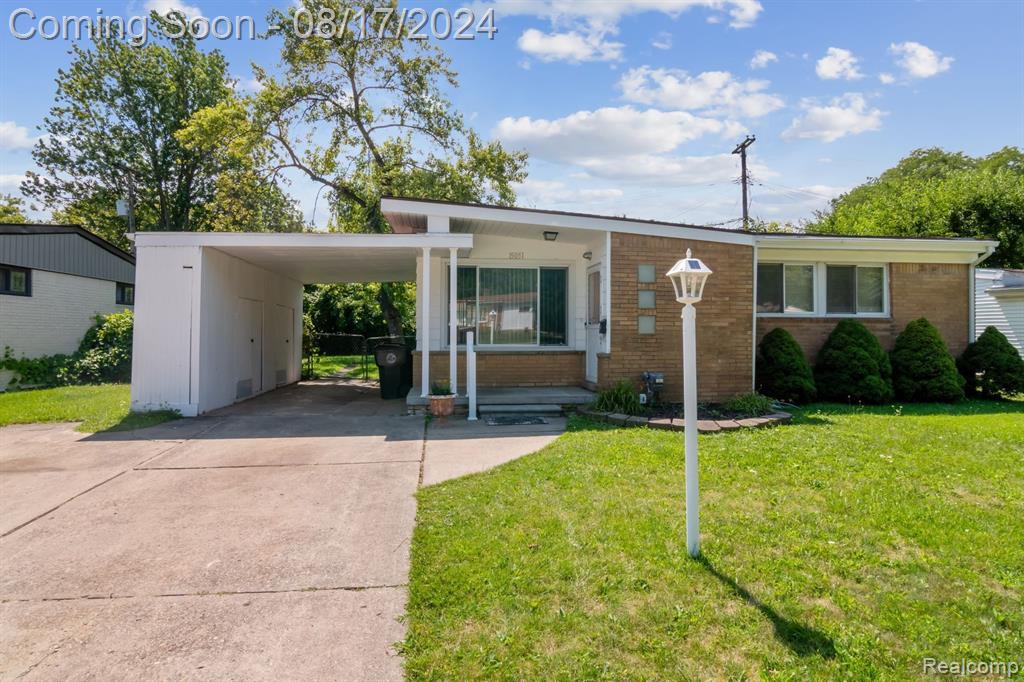 Marlow St, Oak Park, MI 48237