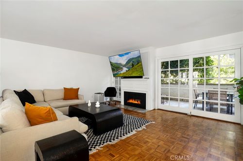 apt-d-5327 Coldwater Canyon Ave, Sherman Oaks, CA, 91401-6141 | Card Image