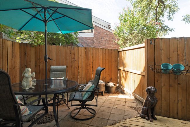 Private patio | Image 22
