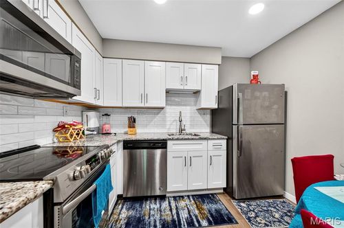 k-12806 Portulaca Dr, Saint Louis, MO, 63146-4454 | Card Image
