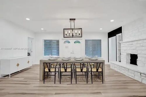2100 28th Way, Fort Lauderdale, FL, 33312-4451 | Card Image