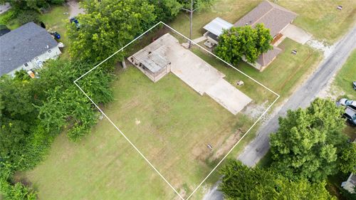 379 Old Shawnee Trail Dr, Gordonville, TX, 76245-5322 | Card Image