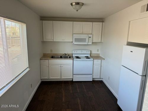 3-1319 W Vogel Ave, Phoenix, AZ, 85021-3188 | Card Image