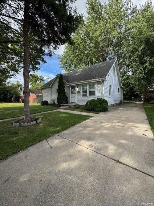 5852 Beech Daly Rd, Taylor, MI, 48180-1130 | Card Image
