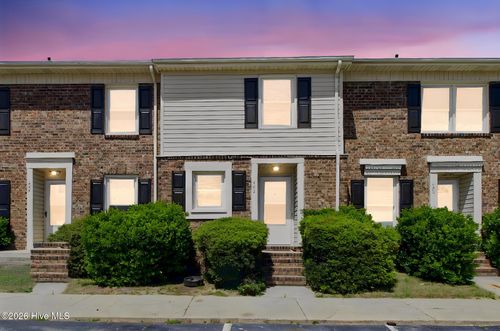 422 Kirkcaldy Ct, Fayetteville, NC, 28314-1638 | Card Image