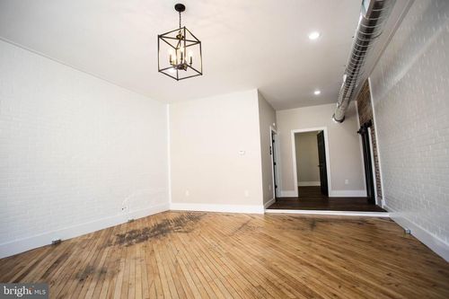 123 S 2nd St, CHAMBERSBURG, PA, 17201-2514 | Card Image
