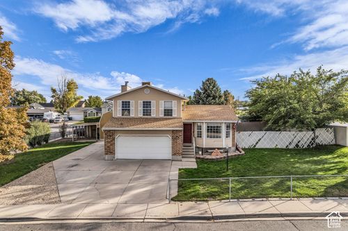 5583 W Deercrest Dr, West Valley City, UT, 84120-4699 | Card Image