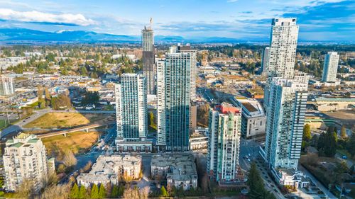 2007-10448 University Dr, Surrey, BC, V3T0S7 | Card Image