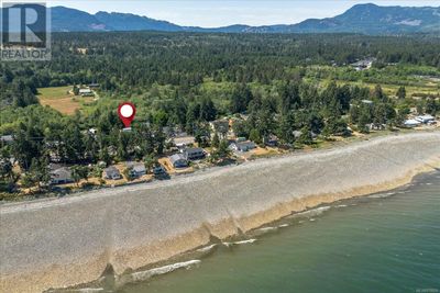 5370 Island Highway W, House other with 4 bedrooms, 2 bathrooms and 6 parking in Qualicum Beach BC | Image 1