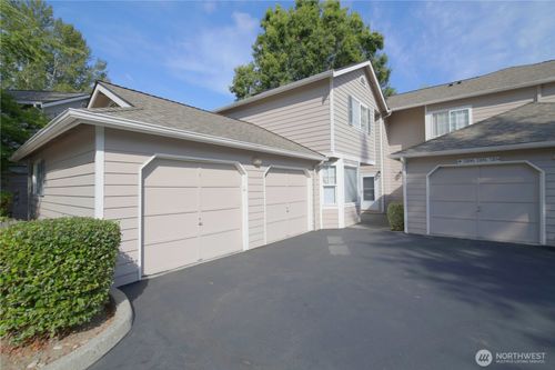 7202 Ne 171st Ln, Kenmore, WA, 98028-3972 | Card Image